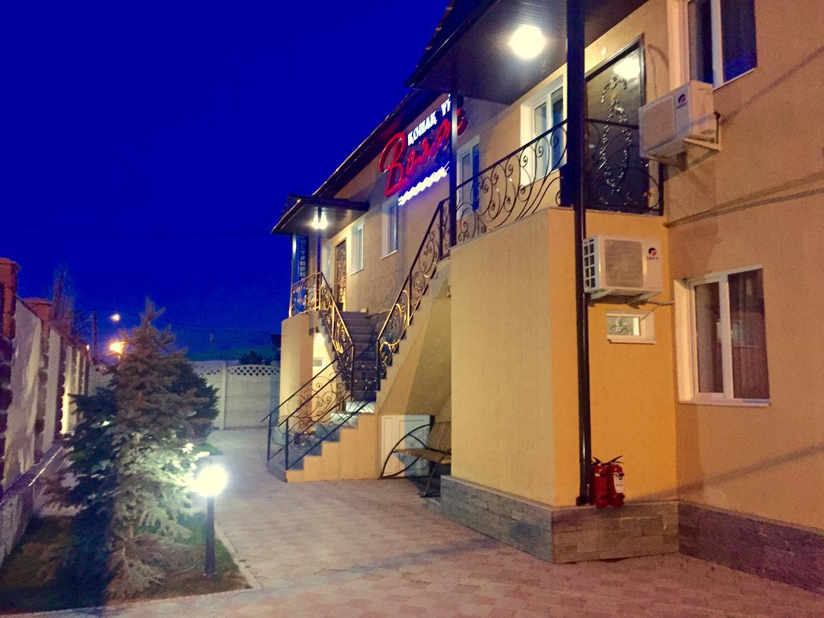 Voyazh Hotel Taraz Exterior foto